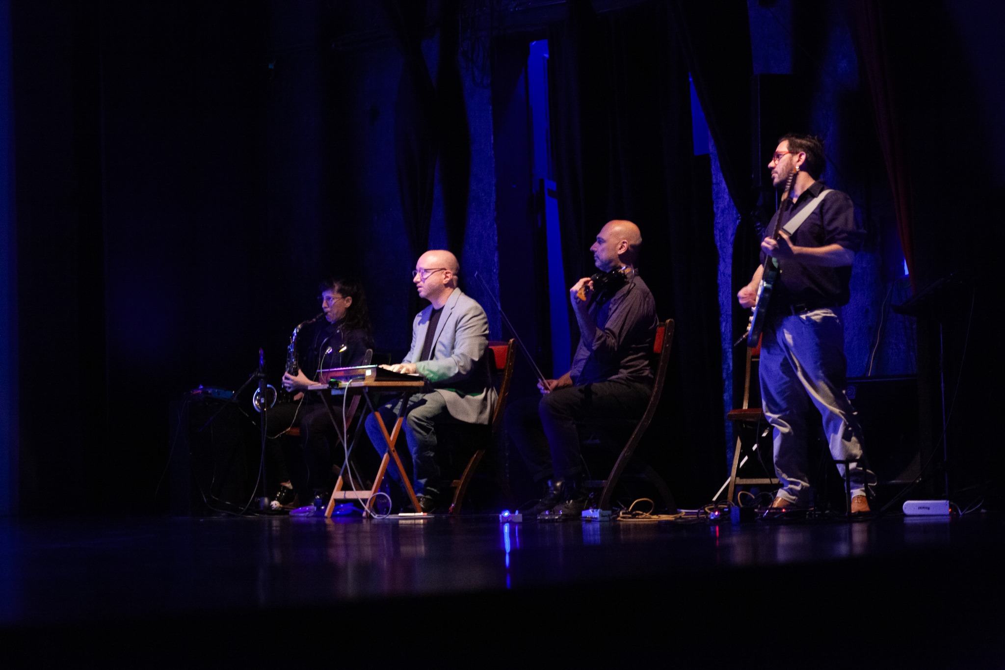 Músicos tocando en vivo